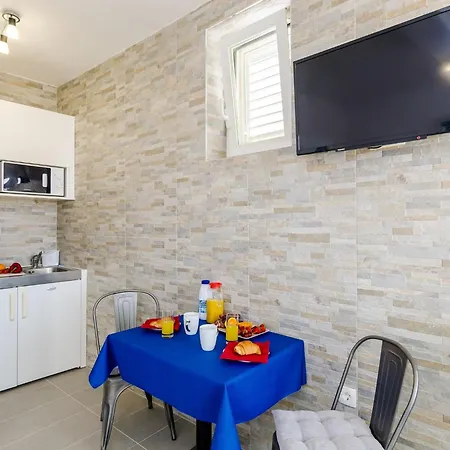 Apartment Miracle - Comfort With Terrace And View *