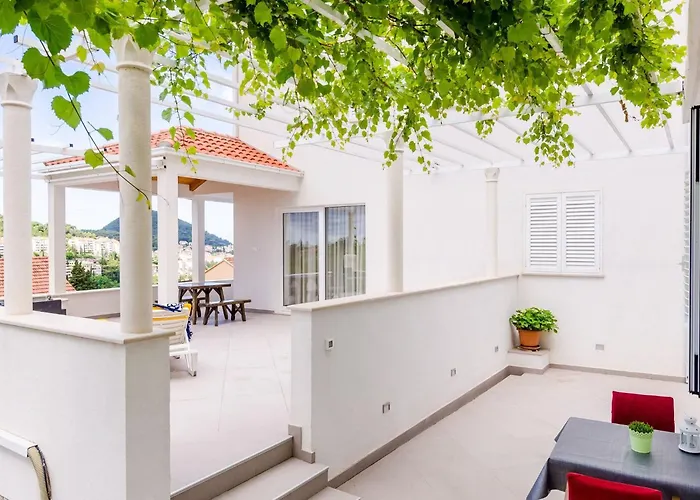 Apartament Miracle - Comfort With Terrace And View