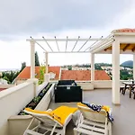 Apartmán Miracle - Comfort With Terrace And View