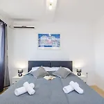 Miracle - Comfort With Terrace And View *